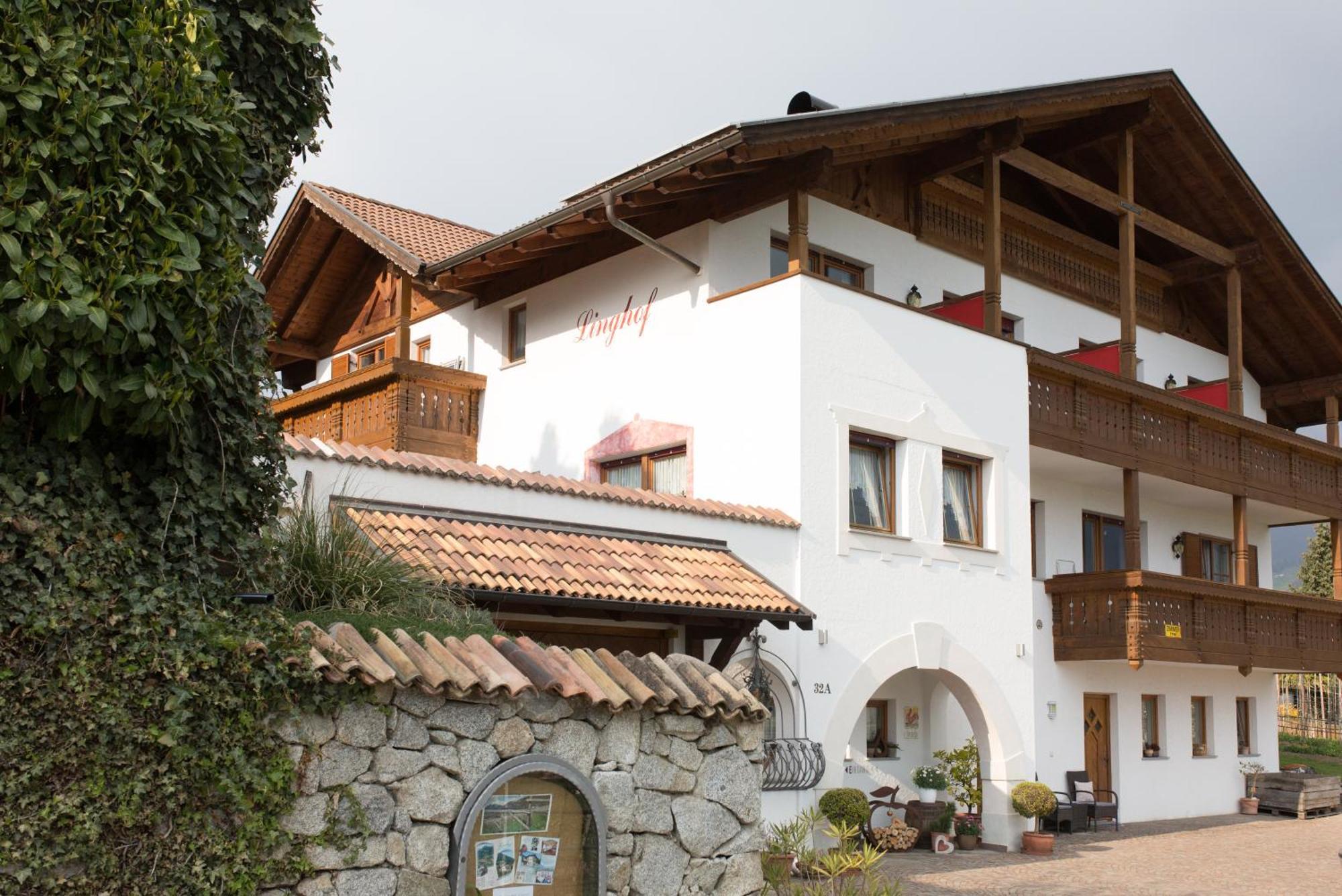 Linghof Bed and Breakfast Tirolo Exteriör bild